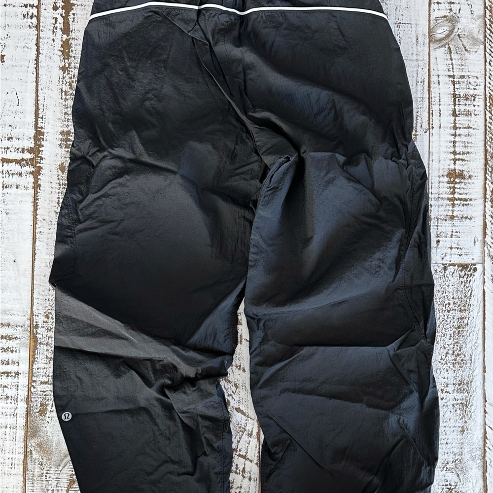 Lululemon - License to Train Mid-Rise Lightweight Jogger Size 4 - Picture 8 of 8